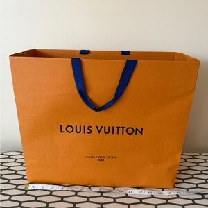 Louis Vuitton paper bag, big
